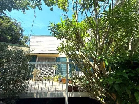 ◆Unregistered building◆Window in the kitchen◆South-facing◆Open kitchen◆Green residential area◆Single-story