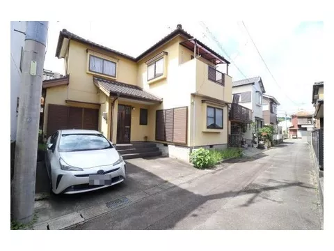 4LDK built in 1994. 2 parking spaces available depending on the vehicle type. Current condition delivery. - Image 1
