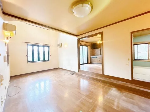 [Open House] Current sale until September 27 / Move-in available within the year / Parking for 2 cars available / Width approximately 5m