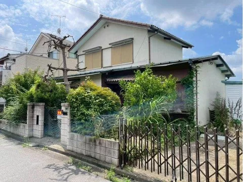 6 minutes on foot to Tobu Isesaki Line "Washinomiya Station," a great location close to parks and elementary schools!