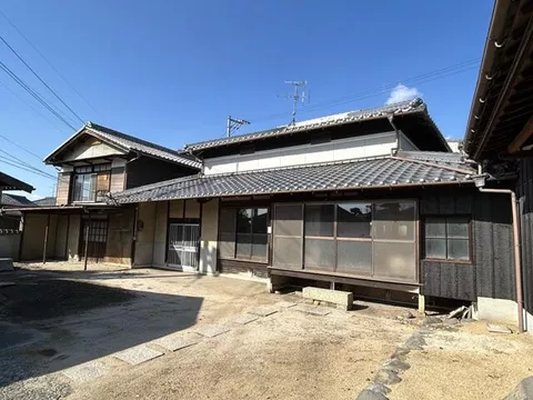 Okayama City Higashi Ward Okugō Two-story building 9DK