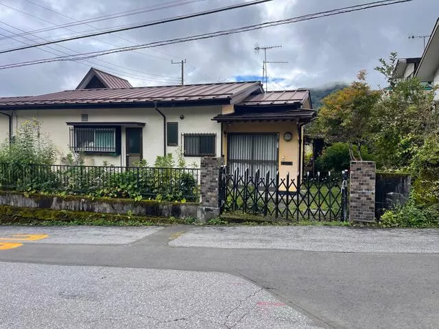 Nikko City, Kiyotaki Arasawacho (Tobu Nikko Station) Single-story building 4K