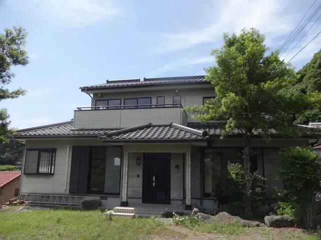 Ureshino City, Ureshino Town, Oaza Yoshida Otsu (Ureshino Onsen Station) 2-story building 5LDK