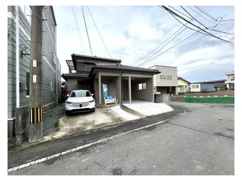[Open House Held] [Interior and Exterior Renovated] A corner lot 4LDK house. Zen-doji Elementary School
