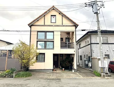 Used single-family home in Izumikamanomachi, Akita City