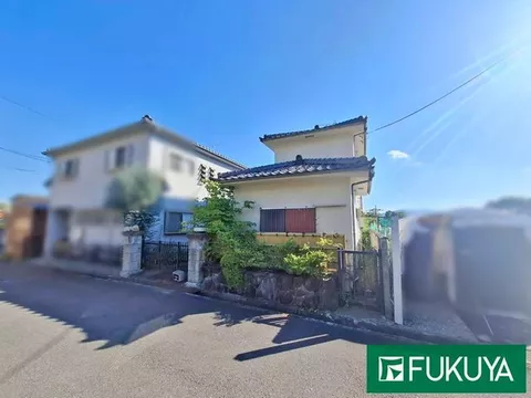 Chitose Town, Chitose Gakiuchi Mountain (Chiyokawa Station) 6.8 million yen