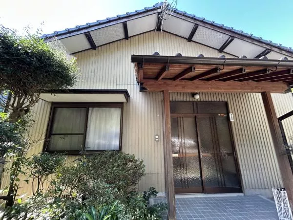 Hitoyoshi City, Kanizakucho (Kawamura Station) Single-story building 6DK