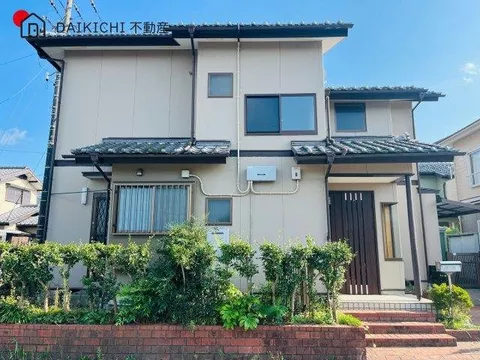 Spacious 58 tsubo lot!! This is a corner property with an open feel!