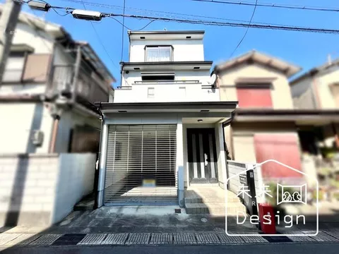 Kintetsu Kyoto Line, Ogura Station, 11 minutes on foot; Southeast facing, 4DK layout, parking for 1 car available!