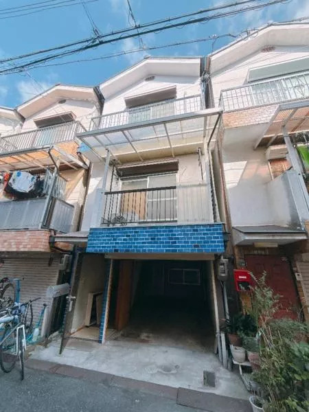 Higashi-Osaka City, Yokokouji-cho 4-chome (Hyotan-yama Station) 3-story building 3DK