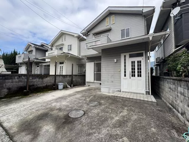 Nishisho, Higashimiyoshi Town, Miyoshi County (Mikamo Station) 2-story 3LDK