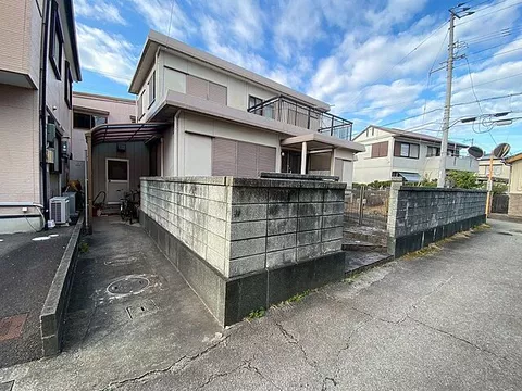 Used single-family home, JR Mugi Line Jizo-bashi Station, 3 minutes on foot from Jizo-bashi.