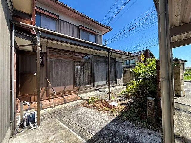 Used single-family home, Ainokaze Toyama Railway Isurugi Station, 13-minute walk