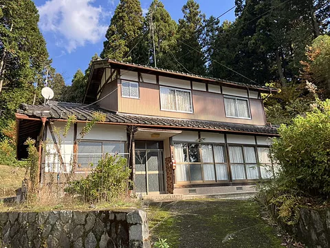 Used single-family home, JR San'in Main Line Fukuchiyama Station, 9 minutes by bus, get off at Iwai, 13 minutes on foot
