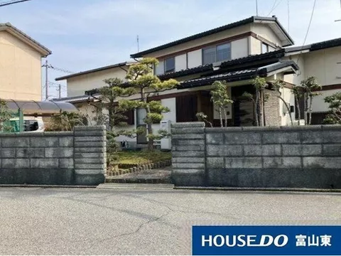 A garden where you can feel the four seasons! You can relax on the wide porch♪ We also accept renovation consultations◎