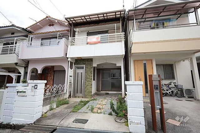 Used single-family home in Shin'ina 6-chome, Minoh City