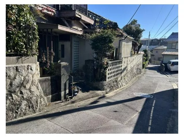 ◆Land area approximately 45 tsubo◆5DK◆Good sunlight exposure◆About a 6-minute walk to elementary school◆Land sale possible◆