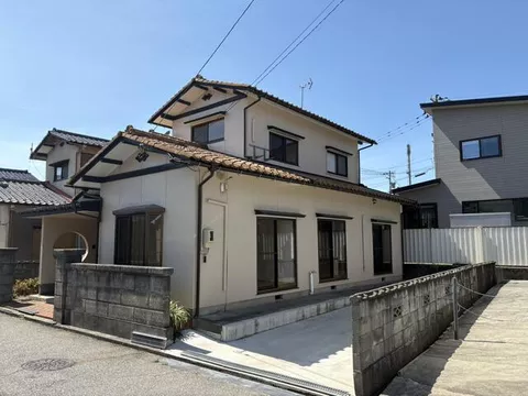Toyama City, Nabeta (Shin-Toyama Station), 2-story building, 3LDK