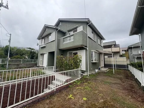 Garage with shutter ♪ Spacious garden also available ♪ - Image 2