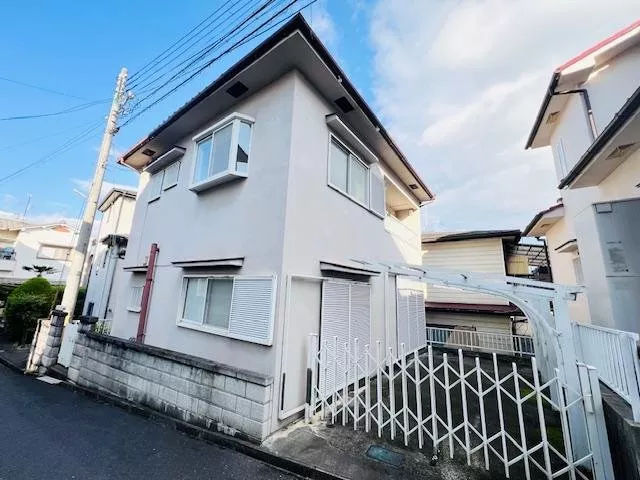 ☆ Spacious 4LDK home with room in each room♪ Immediate occupancy possible. Renovating will make it even more livable♪