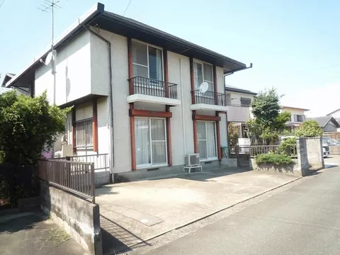 ◆ Araragi Seller ◆ Parking for about 3 cars ◆ Renovation base house ◆ Convenience store about 5 minutes on foot