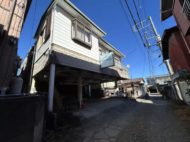 【Water leakage present】 4DK + parking for 3 cars + store, counter kitchen overlooking the living room