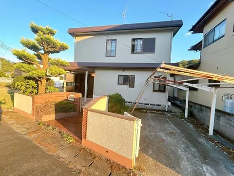 Open house held. Current sale until September 30. Internal viewing possible at any time as it is a property sold by our company.