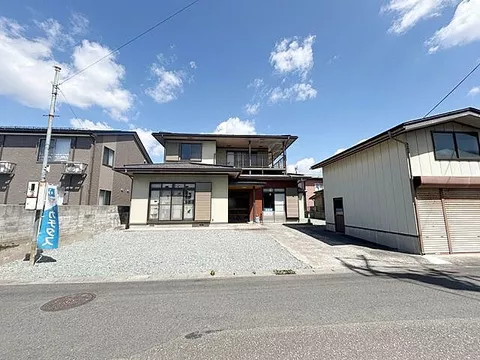 Used single-family home in Kitakami City, Magoyashiki