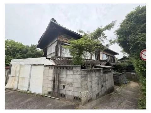 ◆ About 6 minutes on foot from Ono Town Station ◆ Flat Land ◆ Corner Lot ◆ Green Residential Area ◆ Close to Parks and the Sea ◆