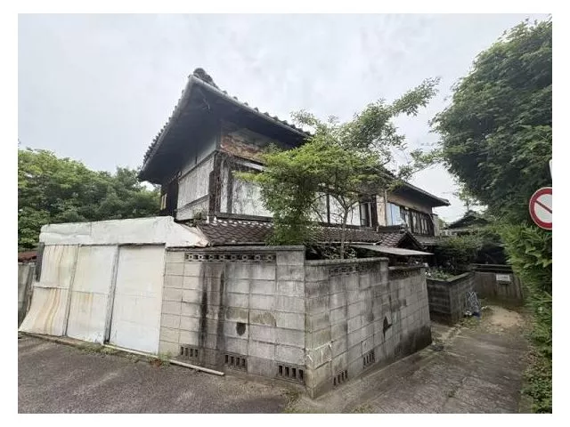◆ About 6 minutes on foot from Ono Town Station ◆ Flat Land ◆ Corner Lot ◆ Green Residential Area ◆ Close to Parks and the Sea ◆