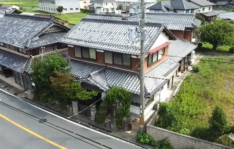 Tanba City, Hyoujyou Town, Kinuoyama (Ishiou Station) 2-story 12DK