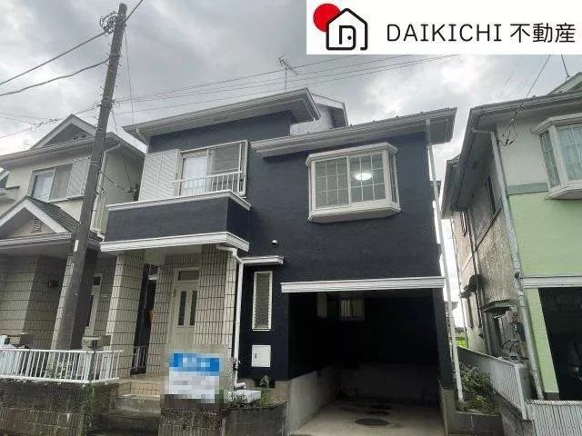 2nd floor LDK with good sunlight and privacy♪ Comes with a built-in garage♪