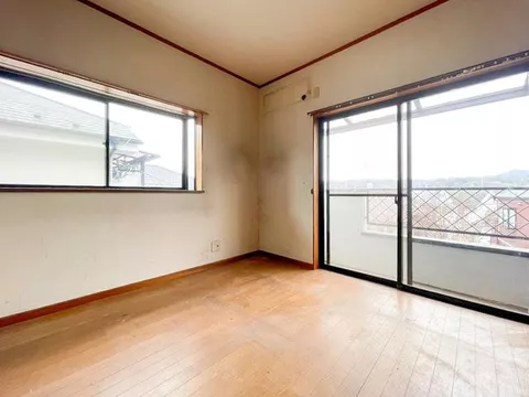 【Summer Campaign】 South-facing × elevated location! Bright 2-story building