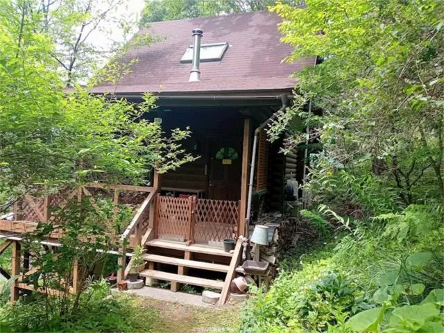 Kutsukake, Aoki Village, Oguni County, 2 stories, 2LK
