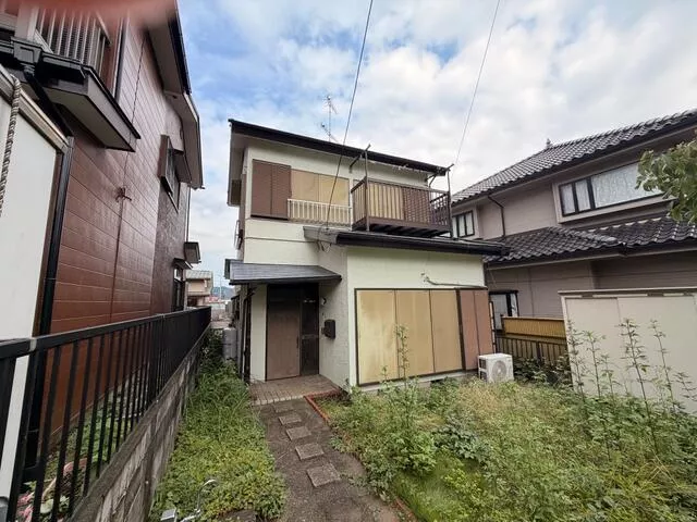 Aikō-gun, Aikawa Town, Hanbara (Hon-Atsugi Station) 2-story building 3DK