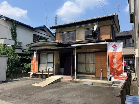 ◇ About 1 minute by car to Maebashi Nagatoro Line ◇ About 10 minutes by car to Keyaki Walk ◇ All rooms over 6 tatami mats