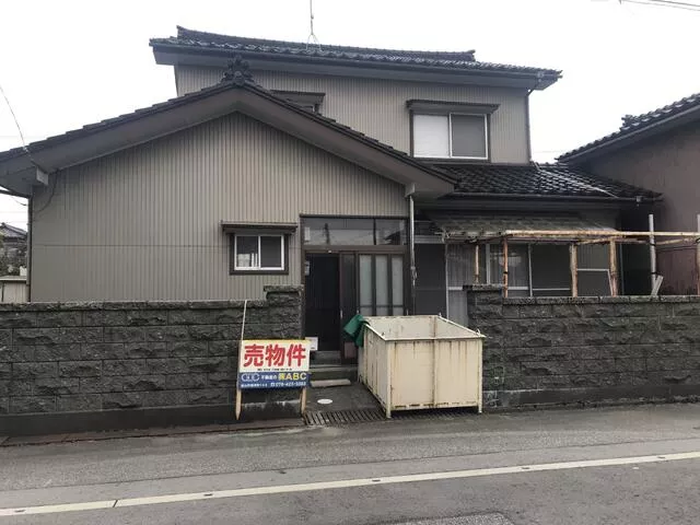 Niigata Prefecture, Nyuzen Town, Kuniyama (Nyuzen Station) 2-story building 10DK