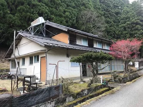 2F 7DK in Kuratoko, Ichinomiya-cho, Shiso city, Shiso (Harima-Shingu Sta.)

990,000 yen