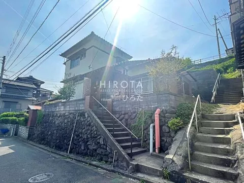 Omiya Town, Yahatanishi Ward, Kitakyushu City (Edamitsu Station) 2-story building 5SDK
