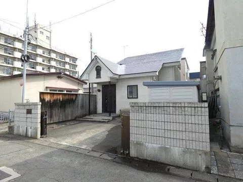 340 meters to Seven-Eleven Hirosaki Miyagawa 2-chome! To Matsumoto Kiyoshi Hirosaki Katada store...