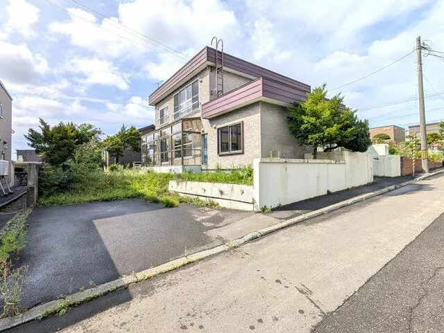 Sapporo City Atsubetsu Ward Momijidai Minami 6-chome (Uenoporo Station) 2-story 5LDK