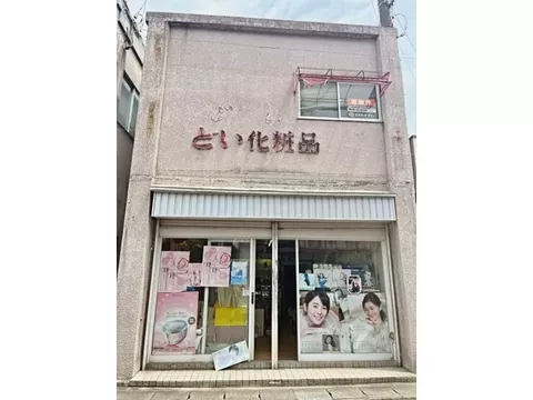 Within a 5-minute walk from Buzen Kawasaki Station ○ The first floor can be used as a store, and the second floor can be used as a residence.