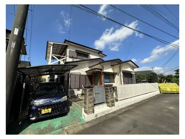 A 3LDK used house 11 minutes on foot from Baraita Station. Good access to Kisarazu Higashi IC.