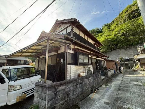 Yawatahama City, Gotanda (Yawatahama Station) 2-story building 6DK