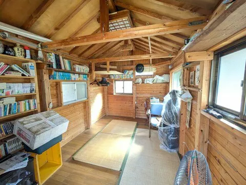 Mine City, Mitoh Town Nagata, single-story building, one room