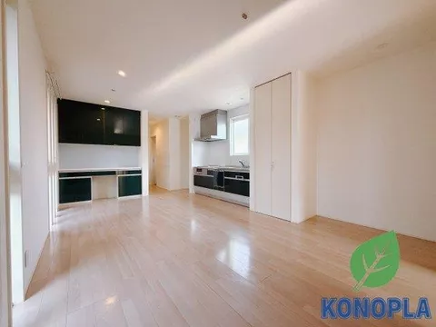 A single-story residence that expands your lifestyle ☆ ■ Equipped with a solar power generation system ■ Includes a storage room ■ Excellent living environment ◎
