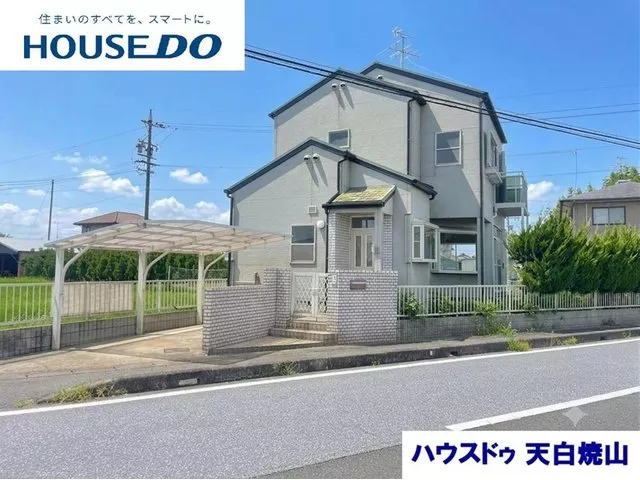 ◆Rebuildable ◆Renovation completed August 2026 ◆Corner lot ◆Good sunlight exposure