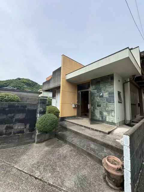 Kainan City, Shimotsu Town, Shimotsu (Shimotsu Station) 2-story building 5DK