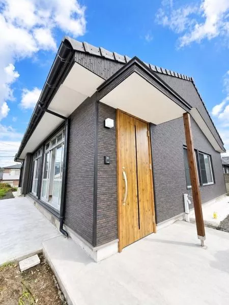 Miyakonojo City, Shihida Town (Nishimiyakonojo Station), single-story building, 4LDK