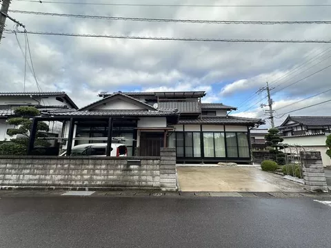 Kurayoshi City, Nagasaka Shinmachi (Kurayoshi Station) 2-story building 5SLDK